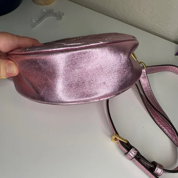Michael Kors Vivanne Canteen Crossbody in Metallic Pink EUC - Picture 10 of 13
